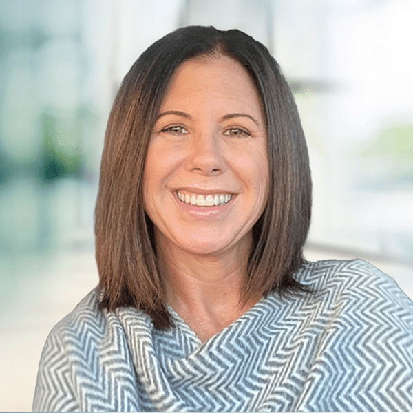 Robyn Snell headshot