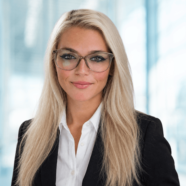 Alexandra Theunissen headshot
